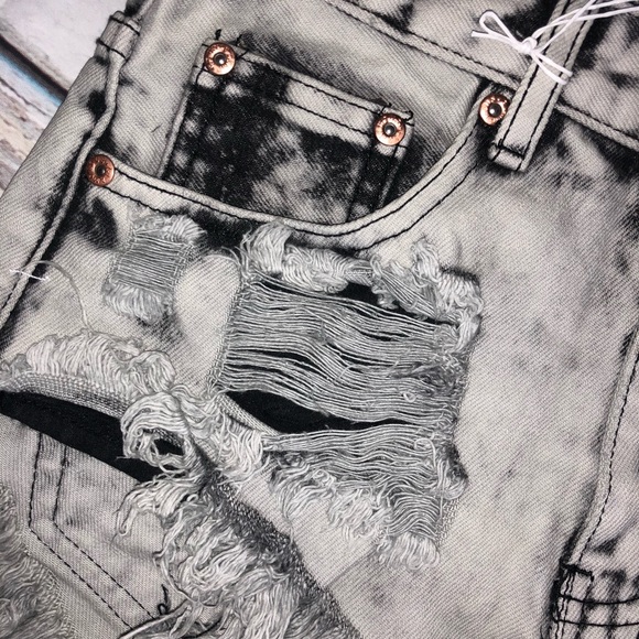 🆕 Glamorous Vintage High Rise Denim Short - Picture 3 of 6